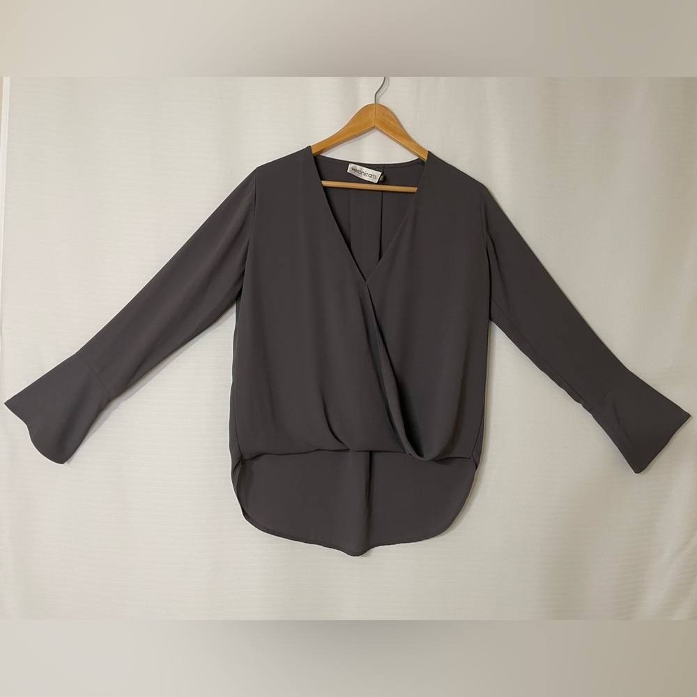Veronica M Women’s XS Surplice Blouse Charcoal Gray Bell Sleeve High-Low Hem